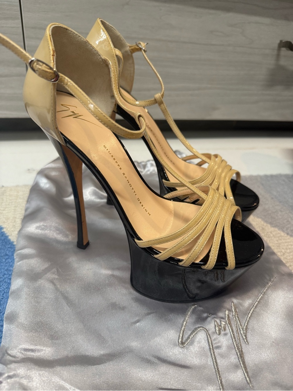 Giuseppe Zanotti Patent T-Strap Platform Heels - Brand New Never Worn